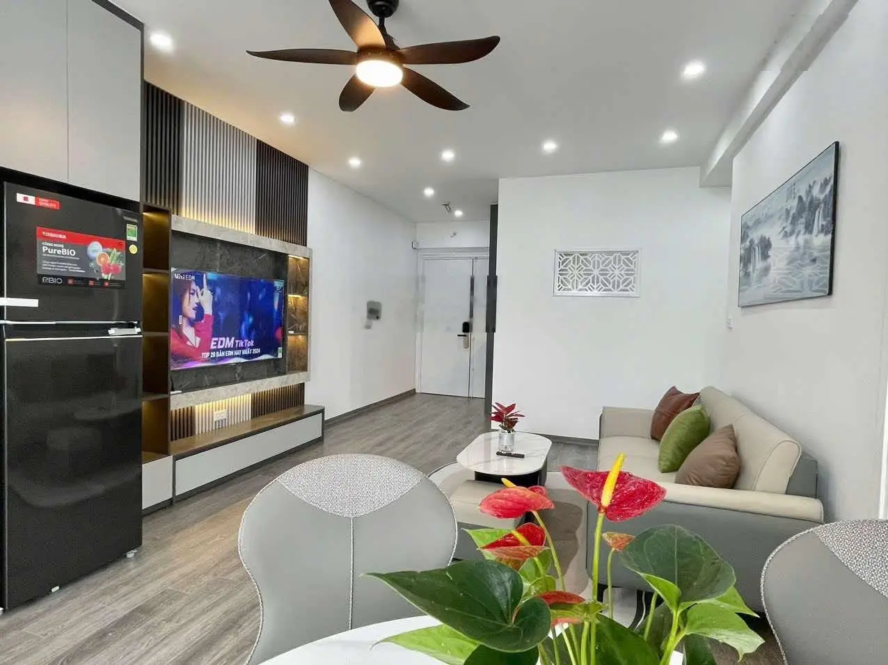 Hàng hiếm tại KĐT Linh Đàm: Bán căn hộ 3 PN, nội thất cao cấp nhận nhà ở ngay LH 0965 289 ***
