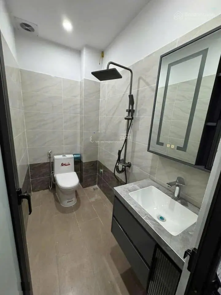 Khai xuân giảm giá,nhà mới lô góc, 47m2 x 4T, ô tô đỗ gần, gần đấu giá Tân Phú Quốc Oai, chỉ 3,1 tỷ