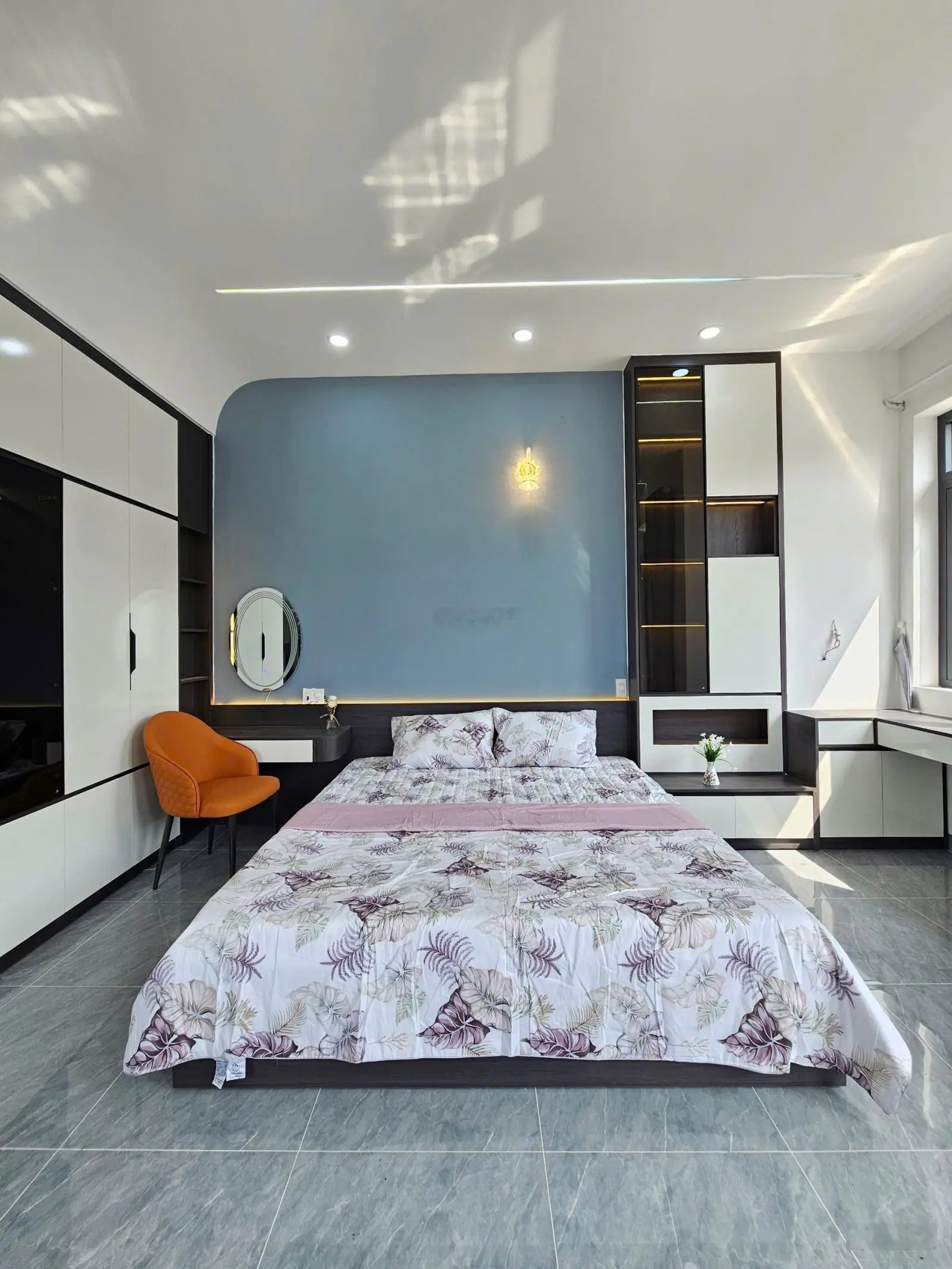 Căn Góc 2 Mặt Tiền: 6Tỷ800_92m2 Nhà 1 Trệt 2 Lầu Full Nội Thất KDC Phú Hồng Thịnh 8, TP.Thuận An