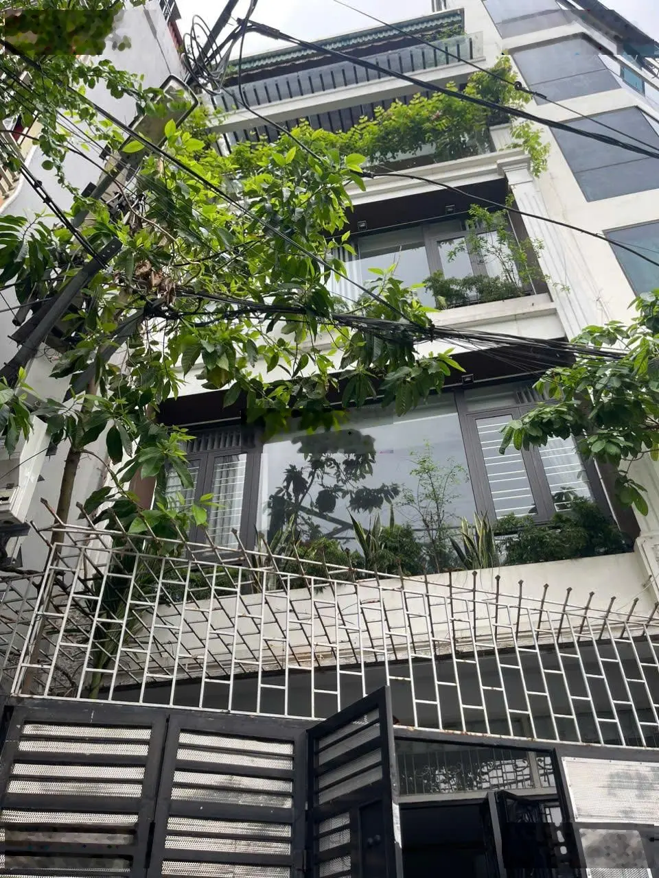 Bán nhà mặt hồ Ngọc Lâm 82m2, MT 5m 5 tầng nội thất xịn, thang máy tại Ngọc Lâm, LB giá 25.2 tỷ