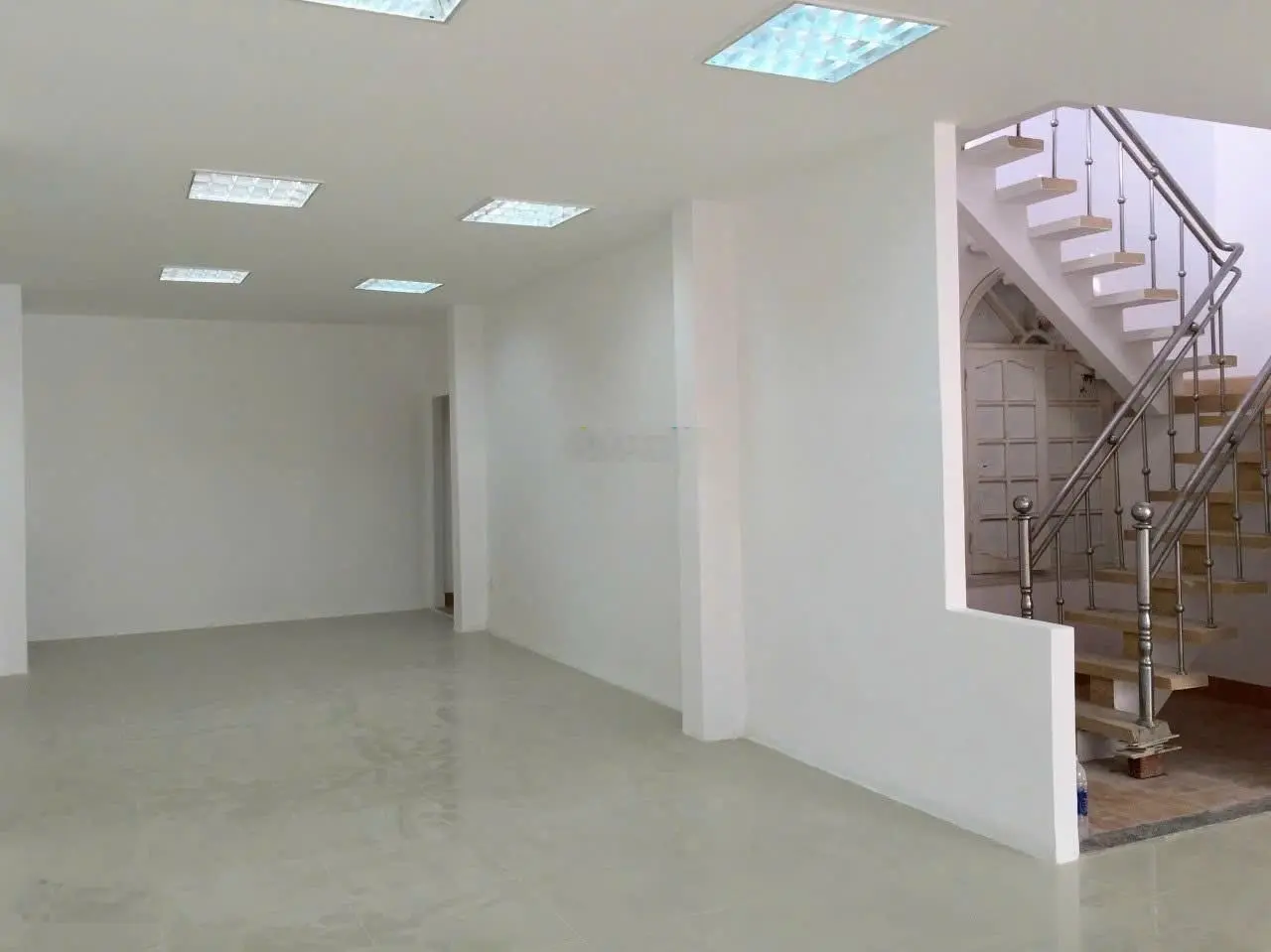 Chỉ 33 tỷ: Nhà Đà Nẵng có diện tích lớn - mặt tiền đường Hoàng Diệu cực kỳ đắc địa: 8mx30m - 4 tầng
