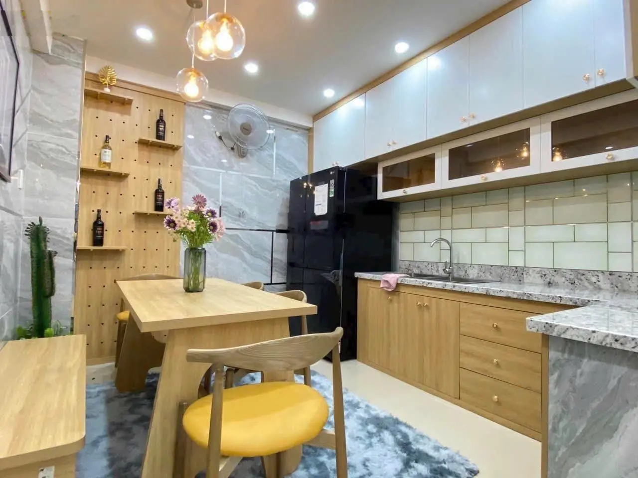 Nhà mặt tiền đường Tô Hiến Thành, Quận 10, DT 51,2m2, giá 2 tỷ 550, vị trí xuất sắc, sổ hồng riêng