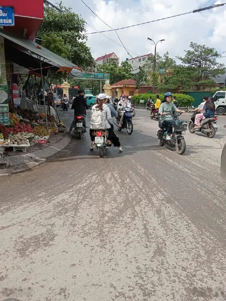 Cơ hội lớn - giá đầu tư hiếm - Mảnh đất vàng phố Cổ Bi, Gia Lâm, đường 3 ô tô tránh