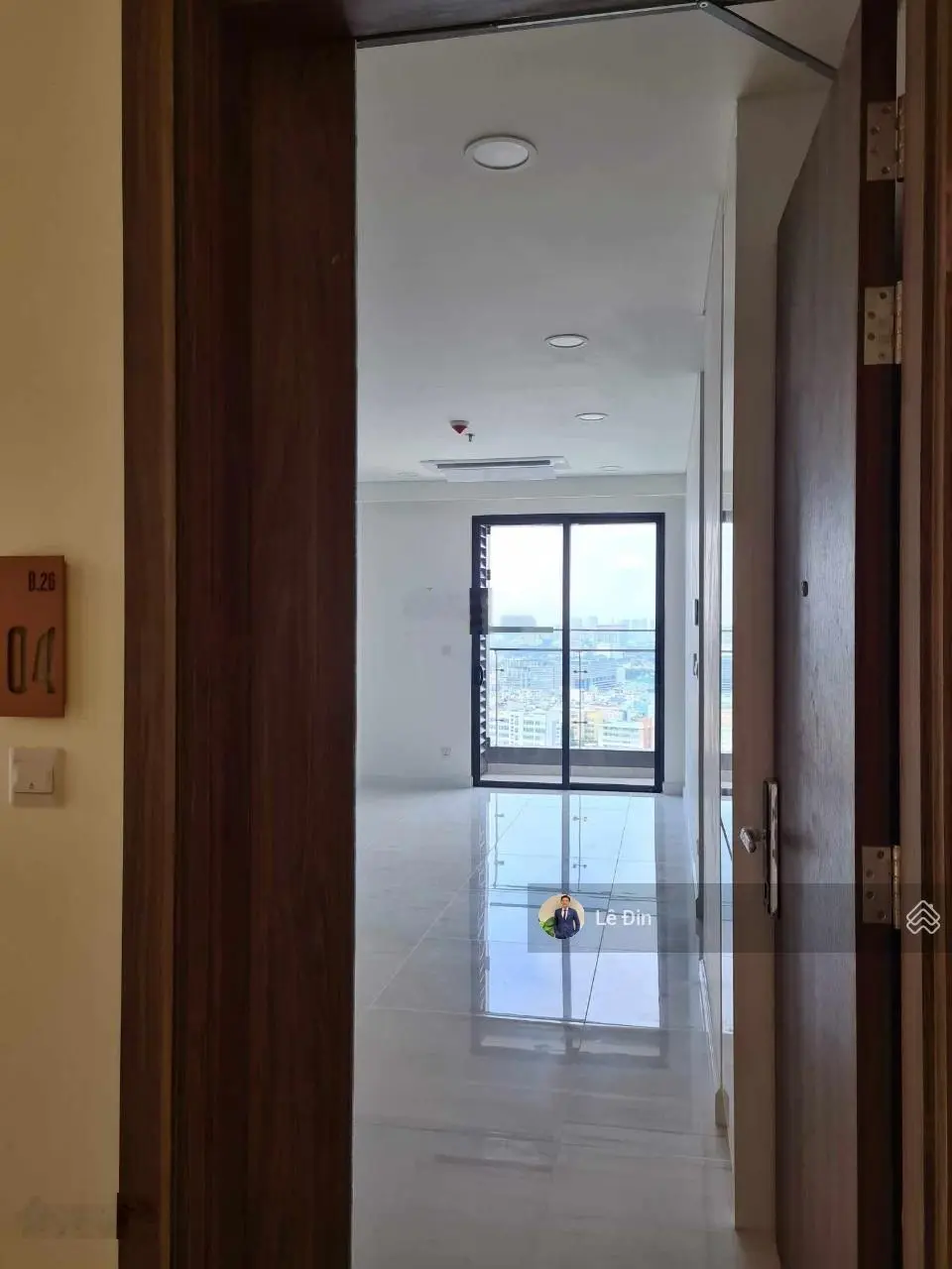 Căn 1PN 50m2 hoa hậu đẹp nhất Kingdom 101, view Quận 1 xem pháo hoa, giá 4.7 tỷ bao hết