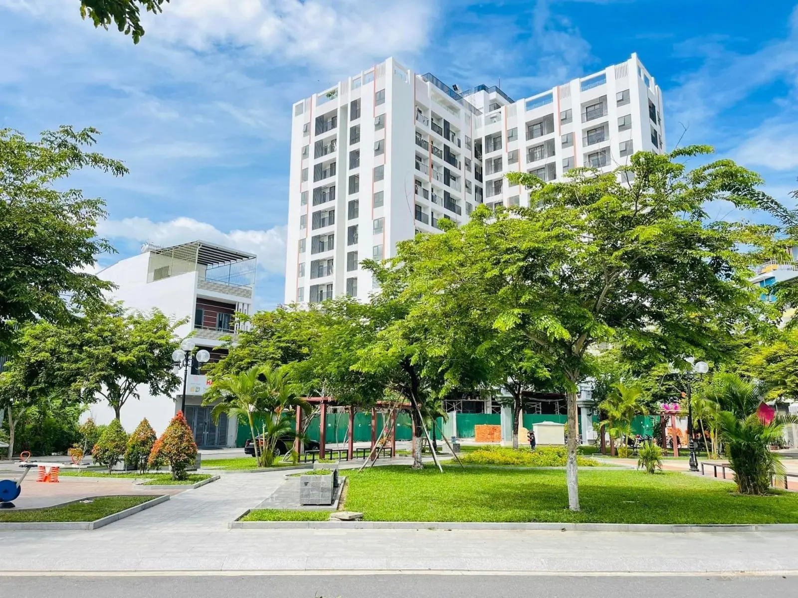 Bán lô Phước Long 1 đối diện công viên giá chỉ 4.2 tỷ