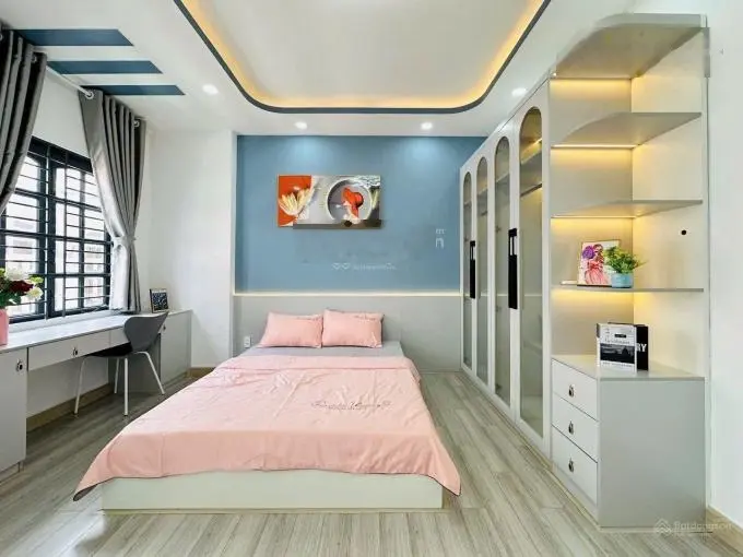 Ngộp! Giảm 250tr căn nhà Nguyễn Thiện Thuật,F3, Quận 3 giá chỉ 4tỷ960/56,7m2. Ngang 4,2m. Sổ đủ