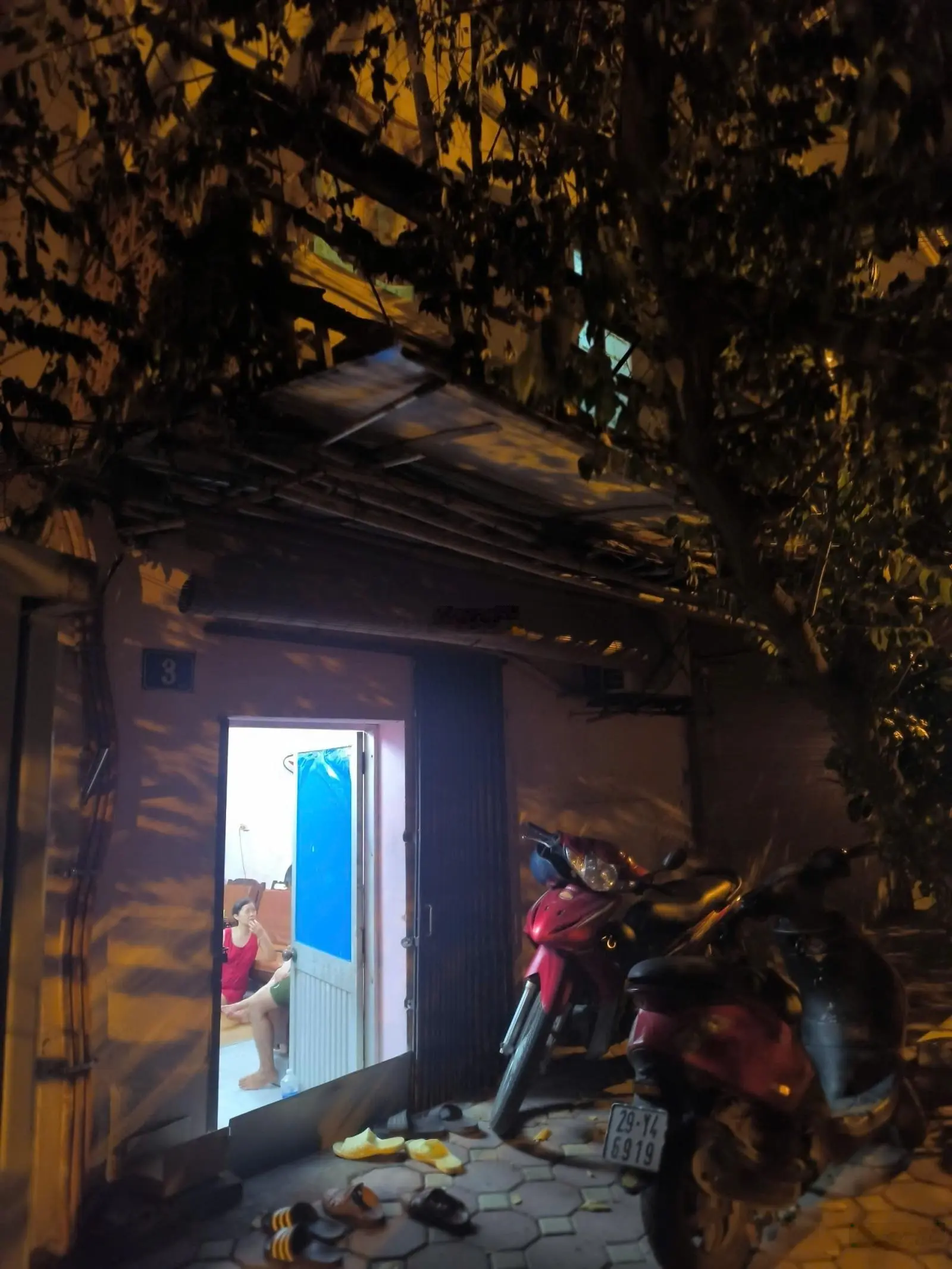 Chính chủ bán gấp nhà mặt phố Hà Kế Tấn (Trường Chinh) Thanh Xuân. DT 117 m2, 2 T. Giá 31 tỷ
