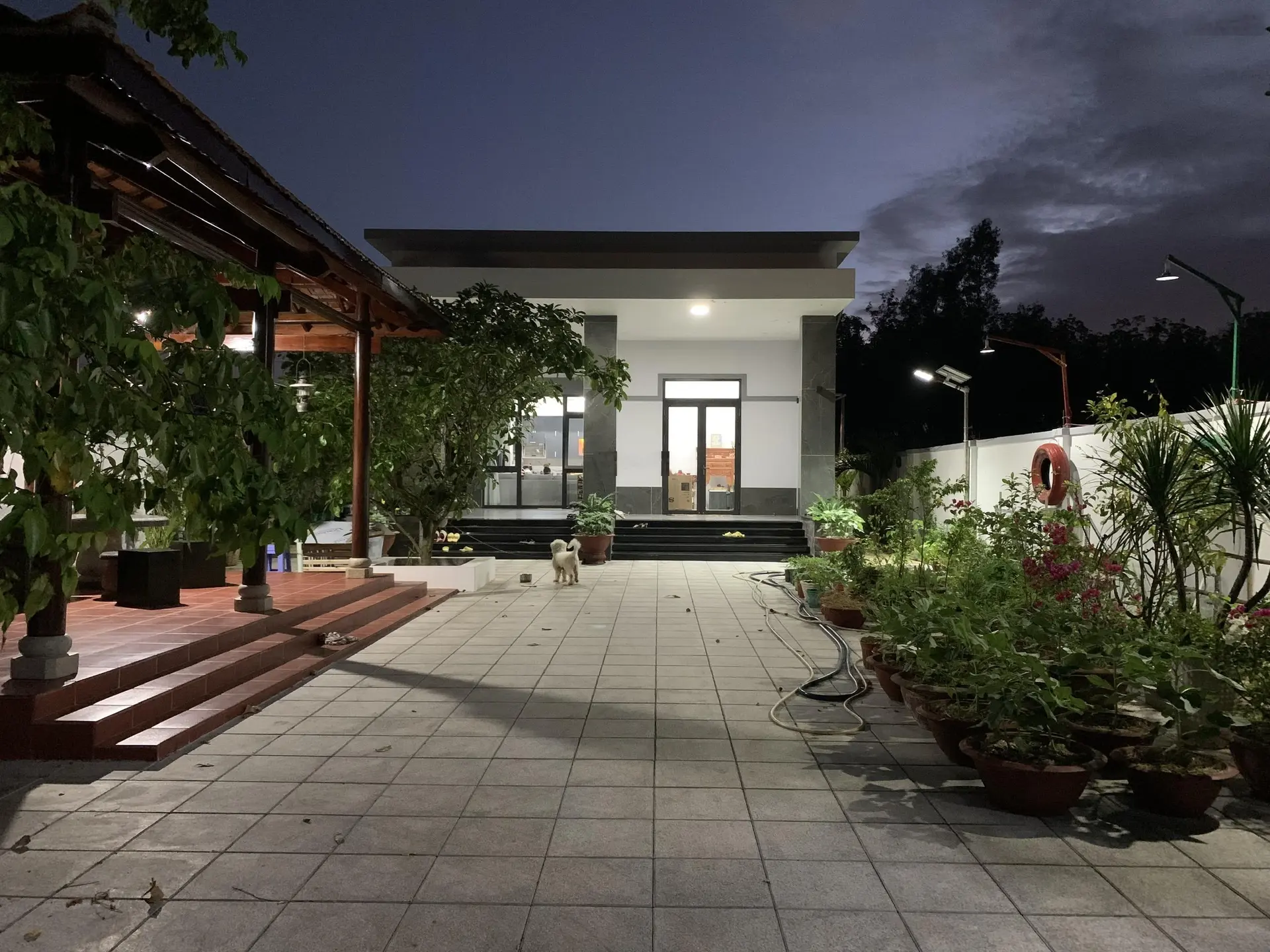 Bán căn biệt thự nhà vườn vô cùng tâm huyết của chủ nhà, không gian sống đẳng cấp