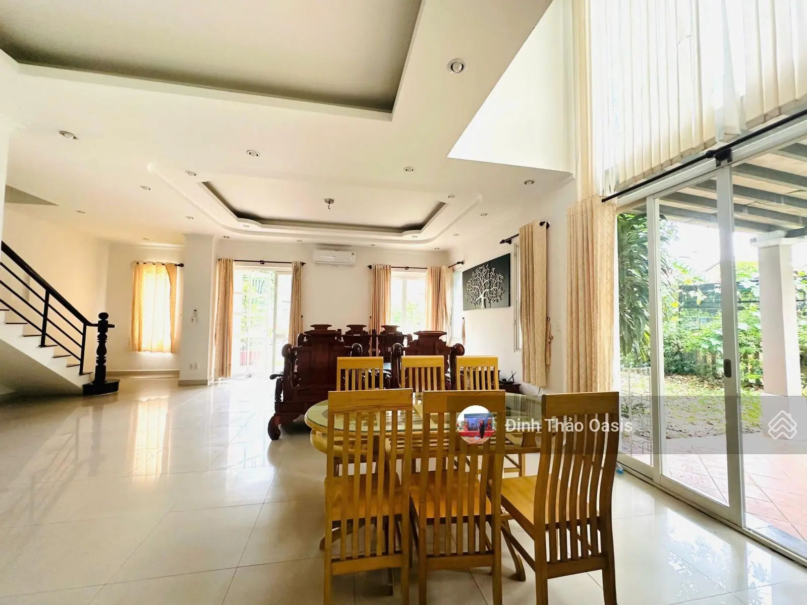 Bán biệt thự đẹp ngang 14mx18,5m trục chính gần hồ bơi kế siêu thị Aeon Mall và sân Golf sông Bé