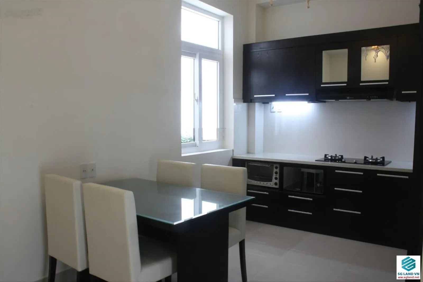 Hàng cực hiếm! Bán Tòa Căn Hộ Dịch Vụ Cao Cấp, 6 tầng tại khu vực đất vàng cho khách lưu trú!