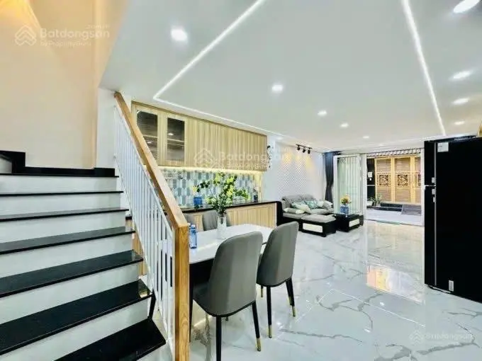 Đối diện trường ĐH Giao Thông Vận Tải chủ gửi căn 67,5m2 đường Võ Oanh, giá bán gấp, sổ riêng