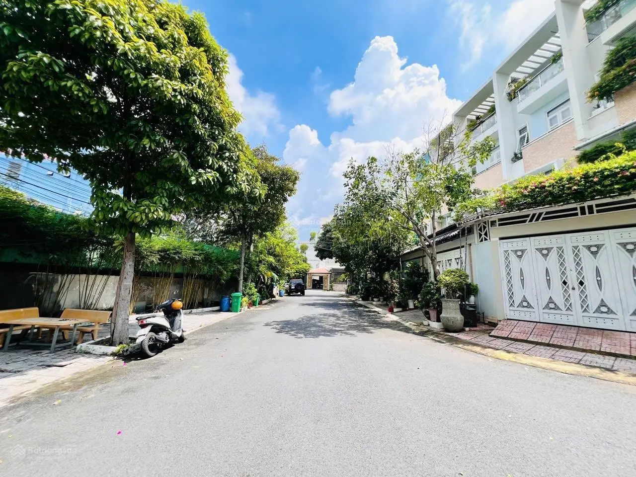 Cực sốc! Giảm 2 Tỷ bao giá toàn khu- Bán nhà 1T2L đường 10m sát Tô Ngọc Vân - Dt 145m2 ( ngang 10)