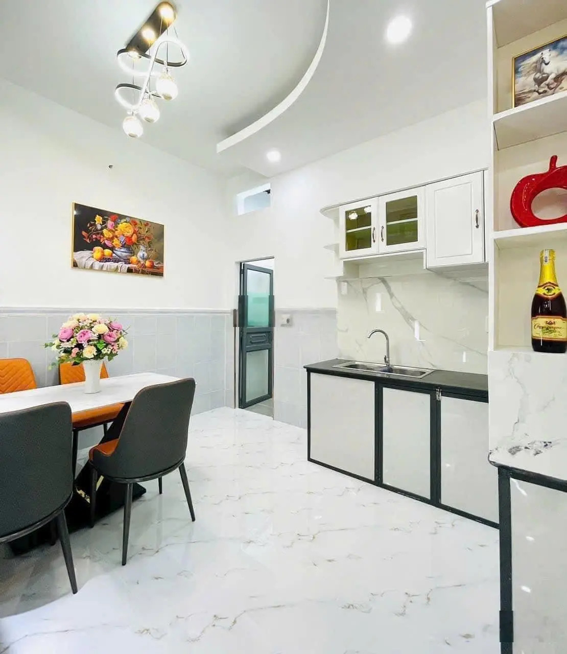 GẤP! Bán nhà riêng tại Đường Cô Bắc Quận 1 - Giá 2,89 tỷ - DT:44m2, 2 PN. Sổ riêng/ có hỗ trợ vay