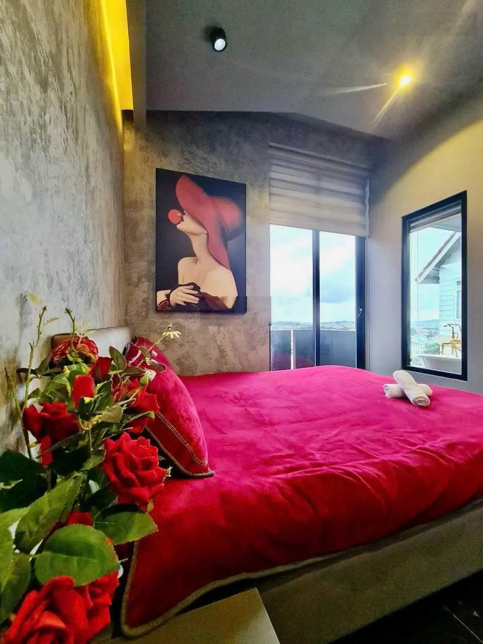 Villa hồ bơi sân vươn Nam Hồ 312m2 nở hậu 3 tầng 4PN - 5WC khai thác doanh thu 75 - 95tr/tháng