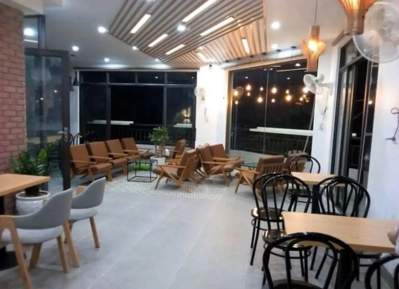 Nhà MT đường 7,5m Lê Quang Đạo (DT: 83m2 - giá 16,2 tỷ) sổ đỏ hoàn chỉnh, vị trí sầm uất nhất