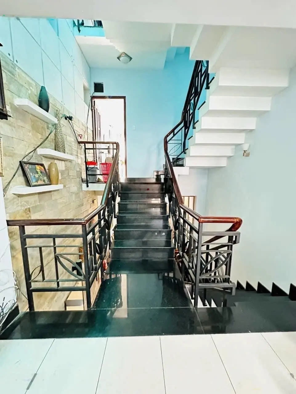 Đã giảm 500tr chủ cần bán gấp nhà đang cho thuê 32tr ở Minh Phụng-Q11.Gần chợ Bình Thới. Giá 3tỷ360