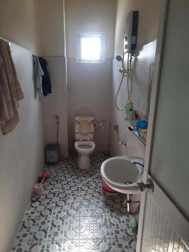 bán 2 căn nhà . tổng nhang 9m x dài 15m