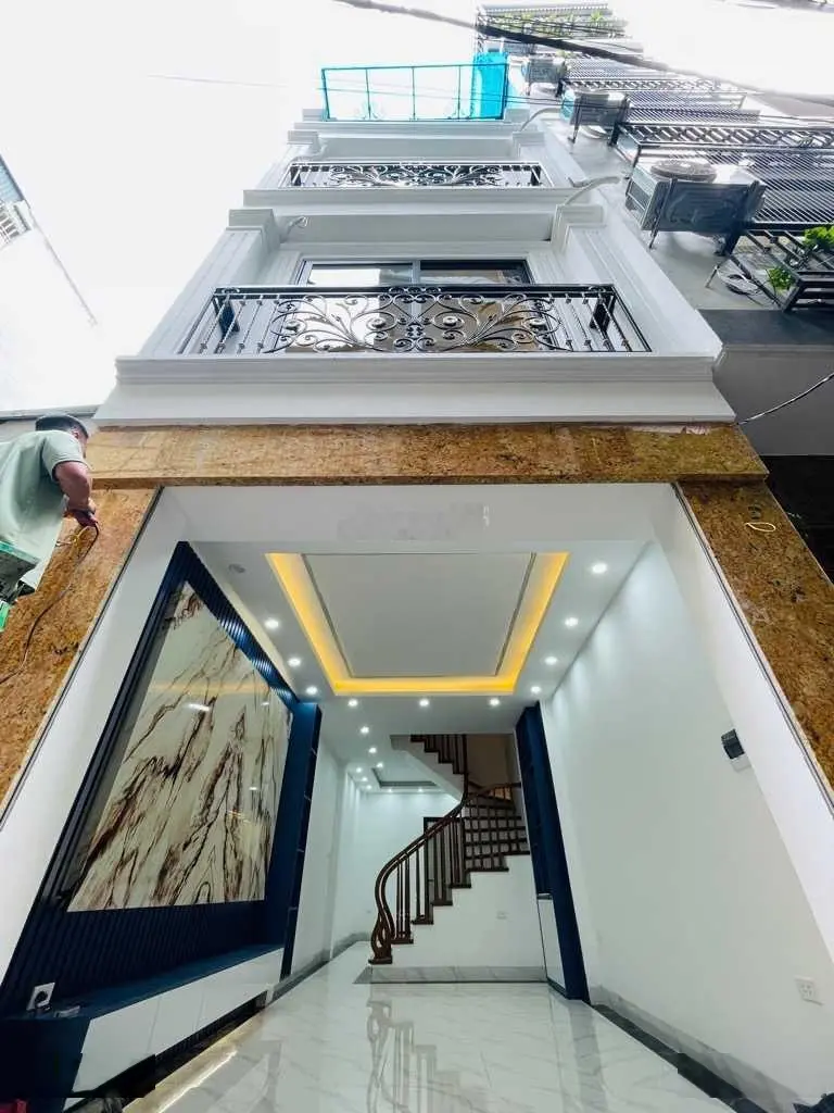 Bán nhà phố Bùi Xương Trạch, DT 40m2, 4 T, MT 3,9m, giá 7,7 tỷ, 0948 552 ***