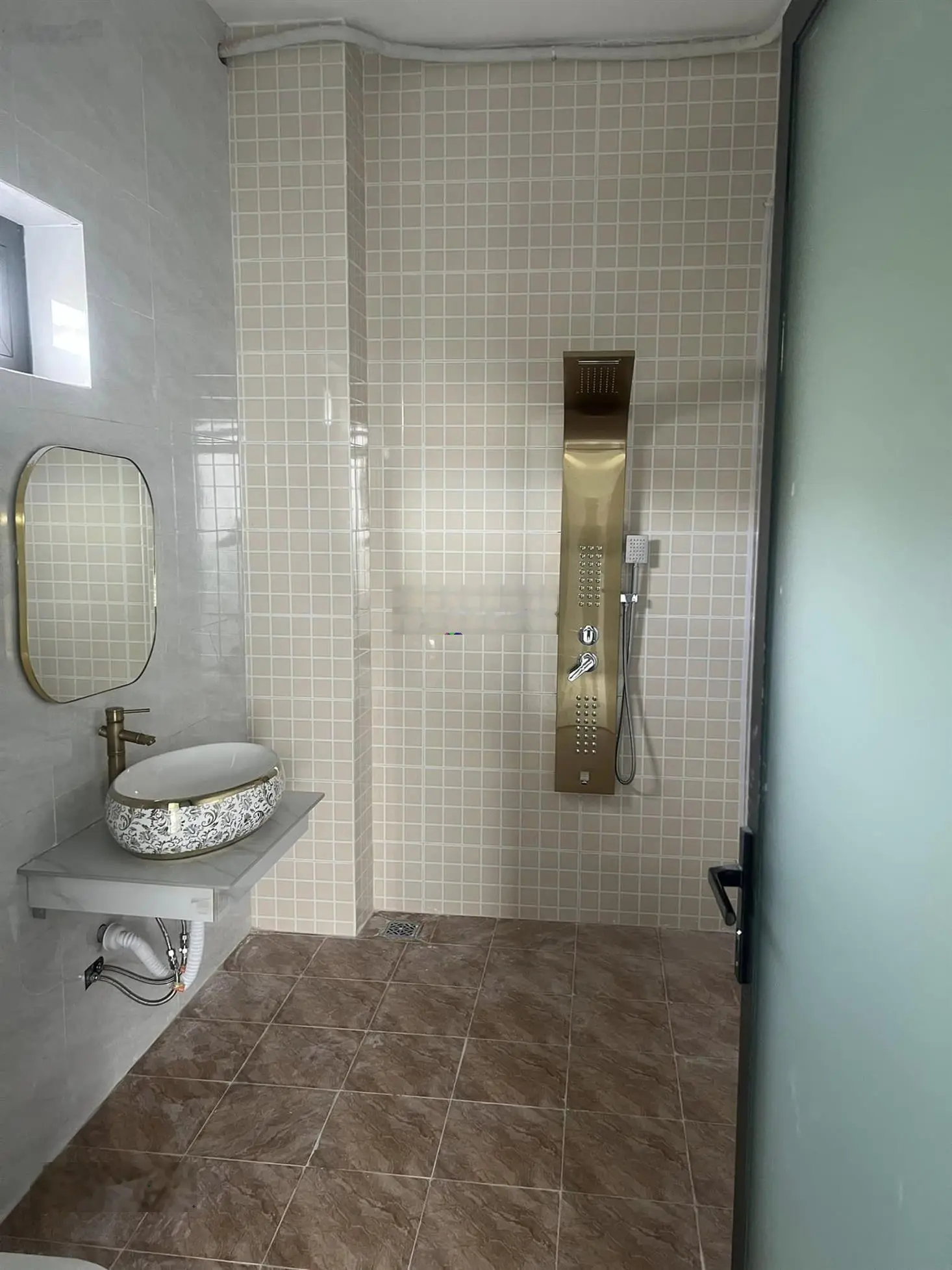 Bán lại căn nhà mới xây Phạm Ngọc Thạch, thị trấn Đạ Tẻh.
