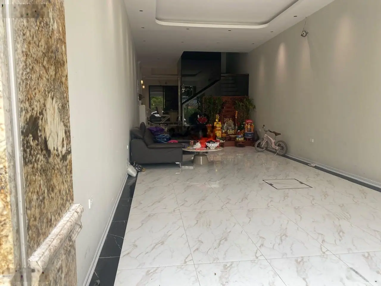 Thang máy ô chờ - mặt trục thông thẳng La Casta Văn Phú - giá sốc không lỗi gì
