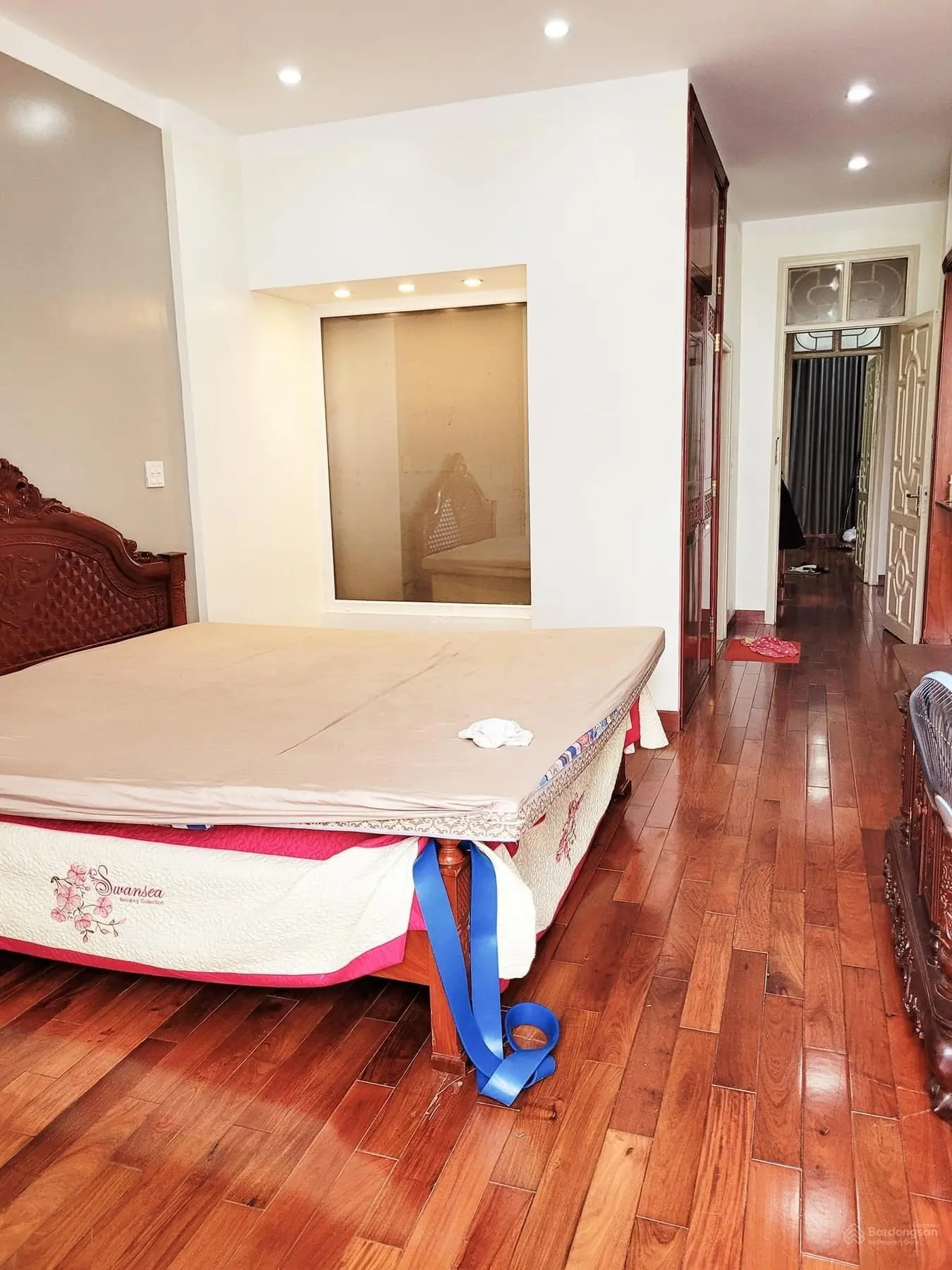 Siêu hiếm, ĐỘI CẤN-BA ĐÌNH-HÀ NỘI, DT: 44m2 x 3 Tầng-MT: 3,9m/ Giá: 6,3 Tỷ