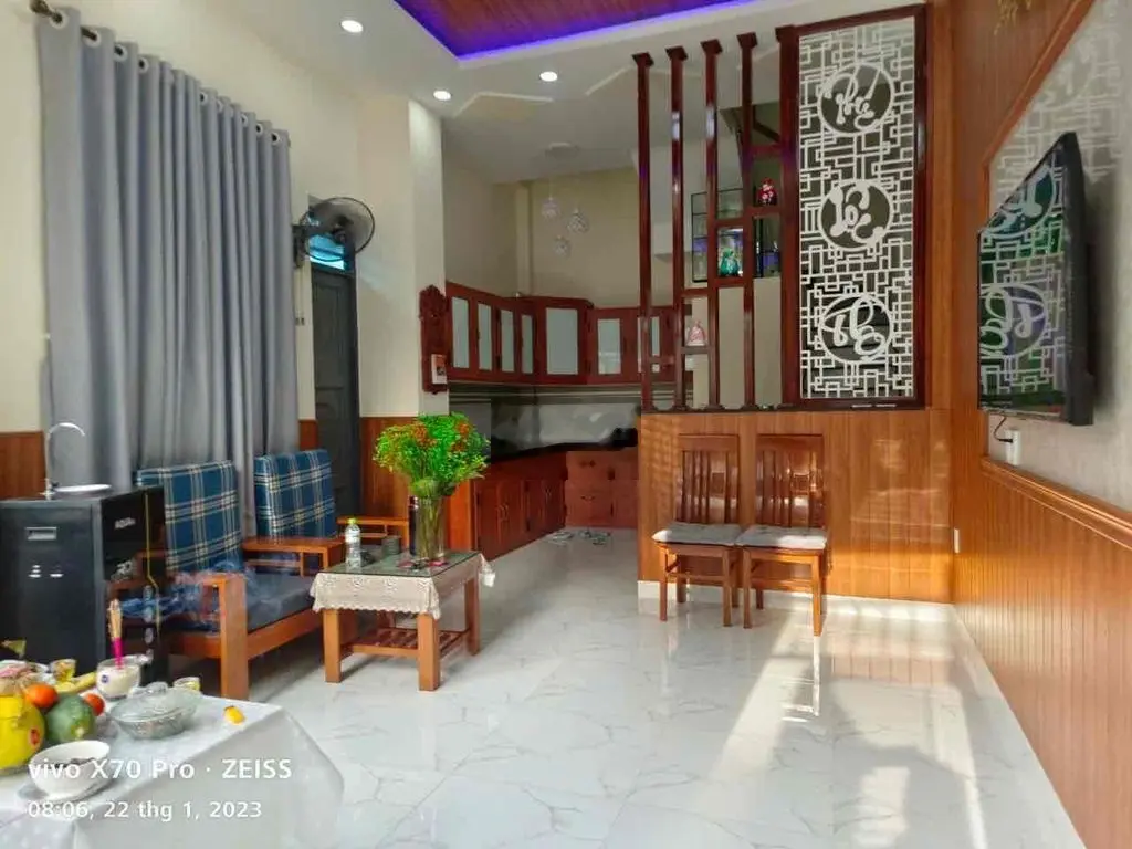 Bán gấp nhà DS 9, BHH, BT Giá 3ty8 TL 4x10, trệt 2 lầu và Sân Thượng