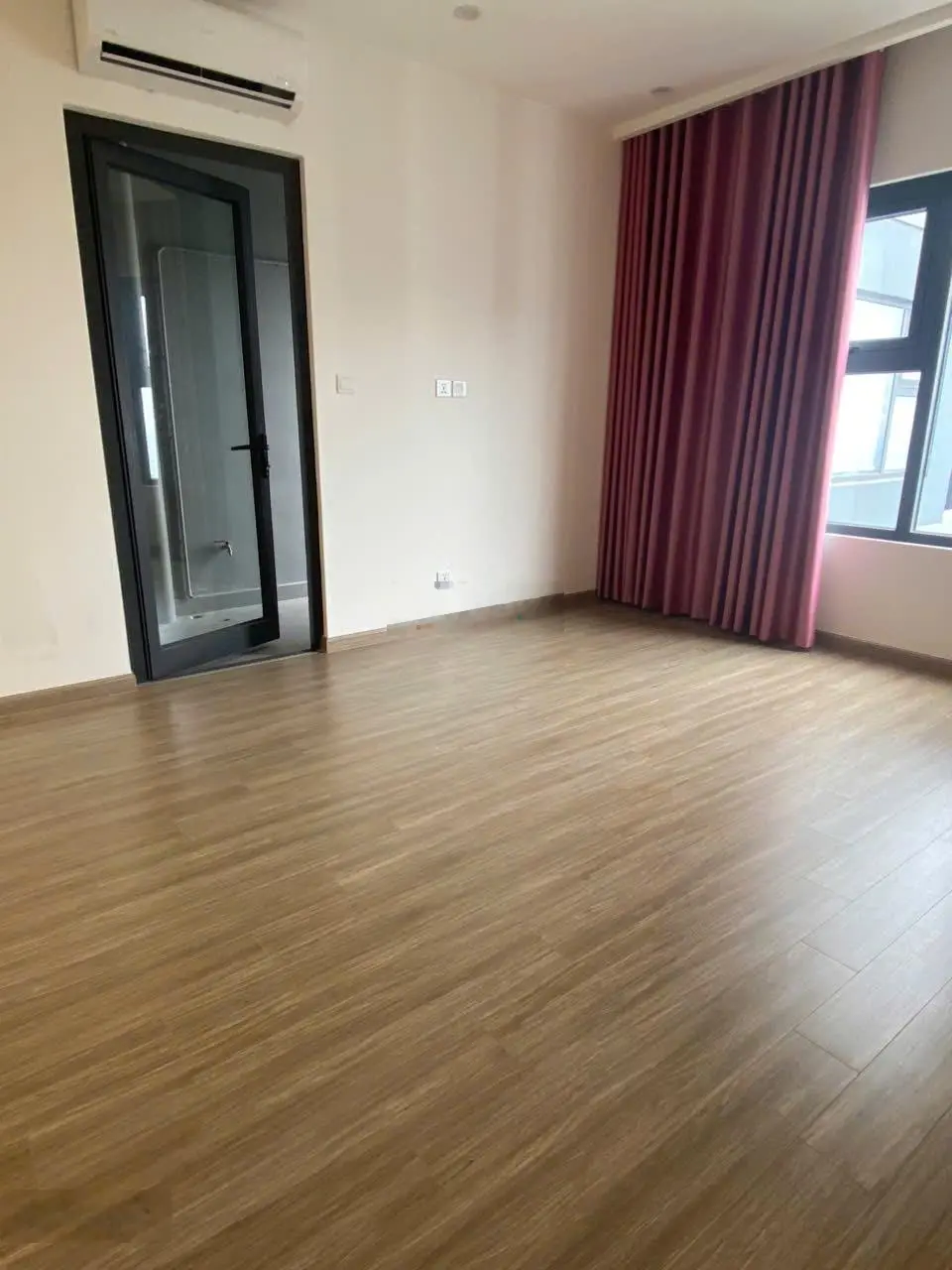 Bán nhanh căn studio tòa SA2, DTTT 32m2, sẵn sổ, k vay, view cv, bể bơi, đẹp vĩnh viễn, giá 2290