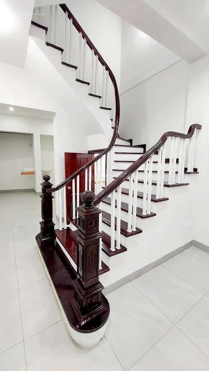 Bán nhà phố nguyễn khánh toàn - 48m x 5 tầng - giá 12.5 tỷ - trung tâm cầu giấy - ngõ thông thoáng