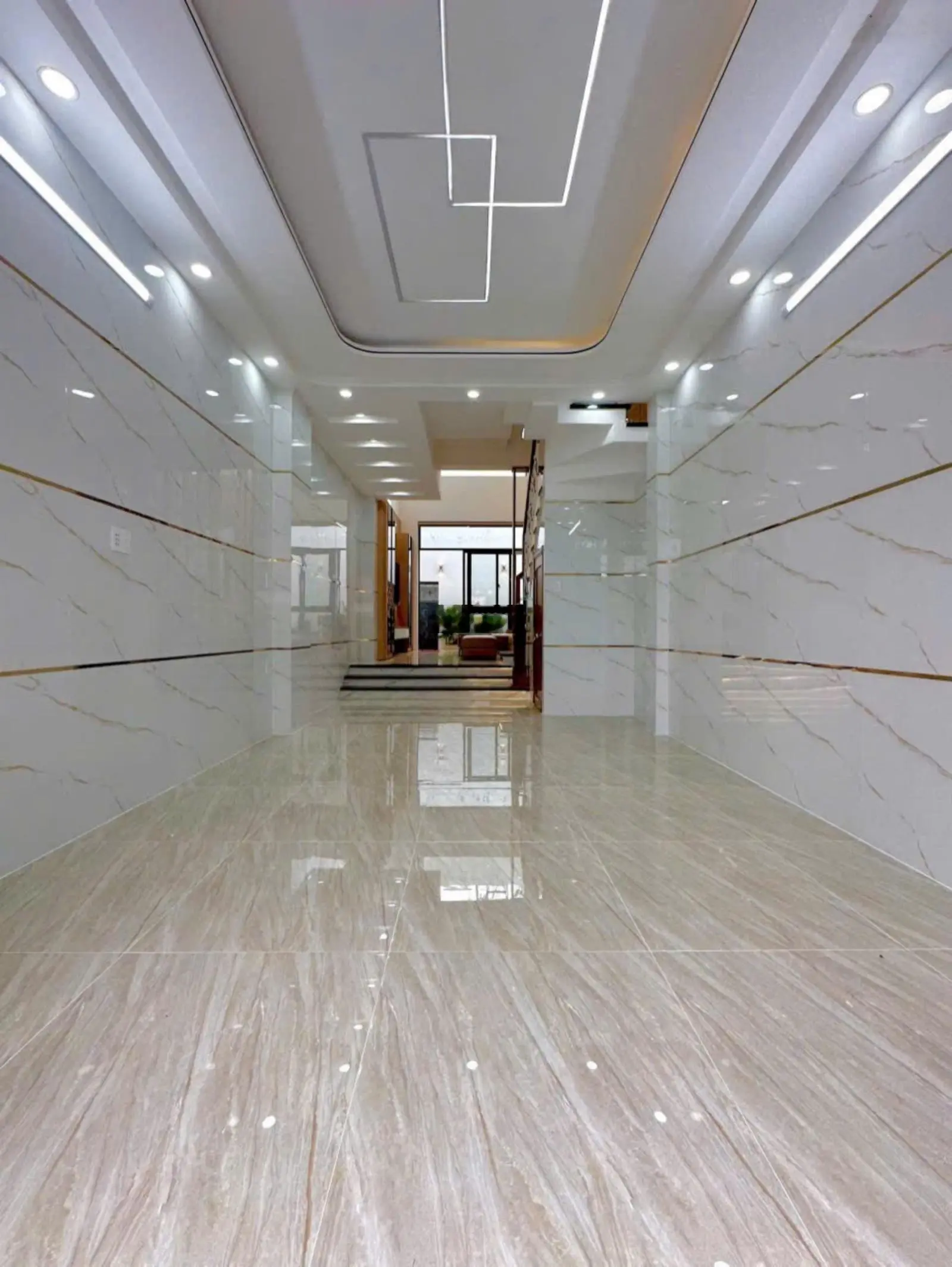 Nhà mới thiết kế sang đường Lê Văn Quới 8tỷ450, hẻm 8m gần Ngã Tư 4 Xã, đúc 5 lầu, nội thất đầy đủ