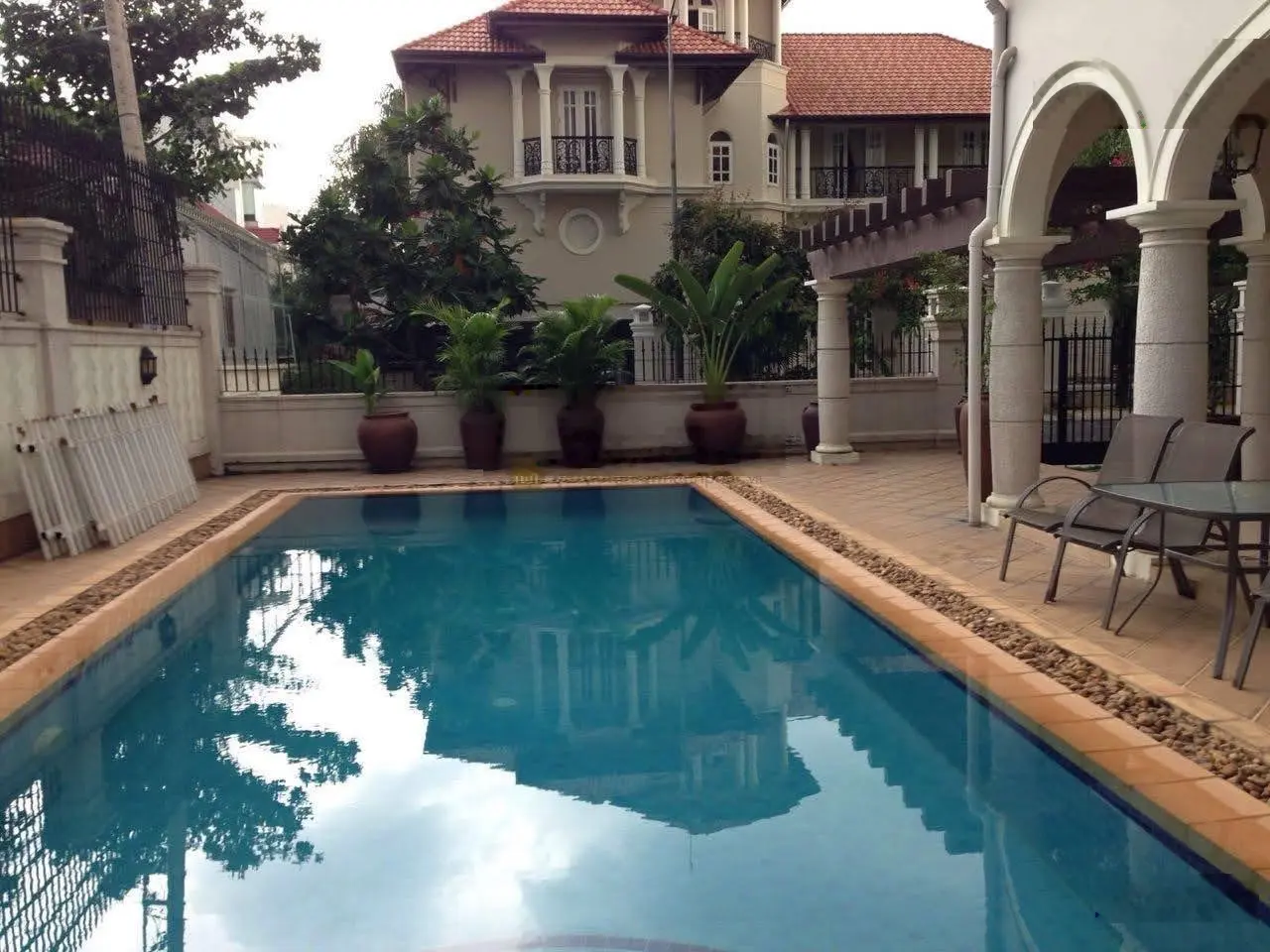 Bán biệt thự khu Compound Thảo Điền 1, vị trí góc 2MT đường trục chính