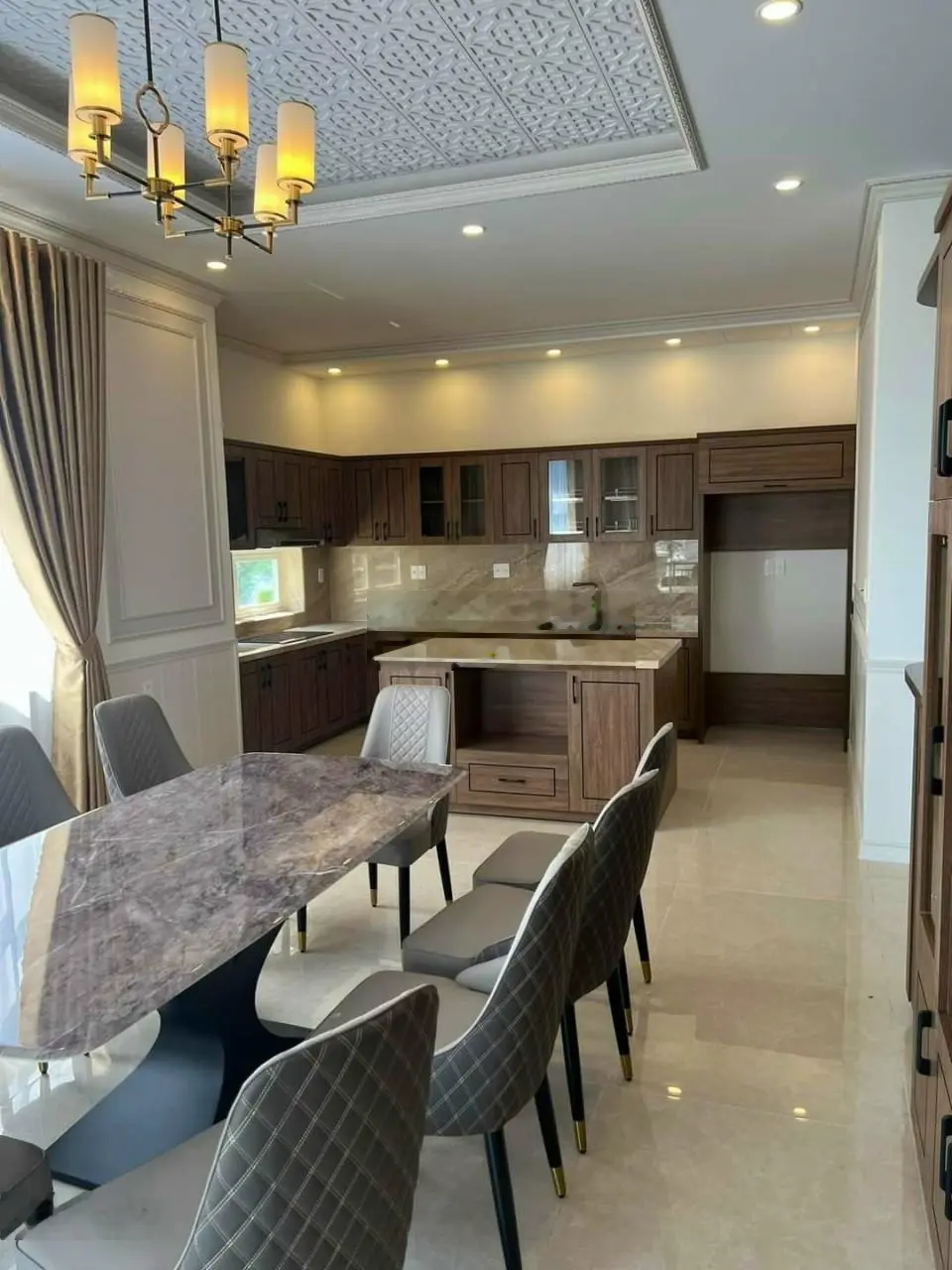 Bán biệt thự mới mặt tiền Trần Quang Khải, P. 08, TP Đà Lạt. DT: 306m2. Giá: 29,5 tỷ.LH: 0908 748 ***