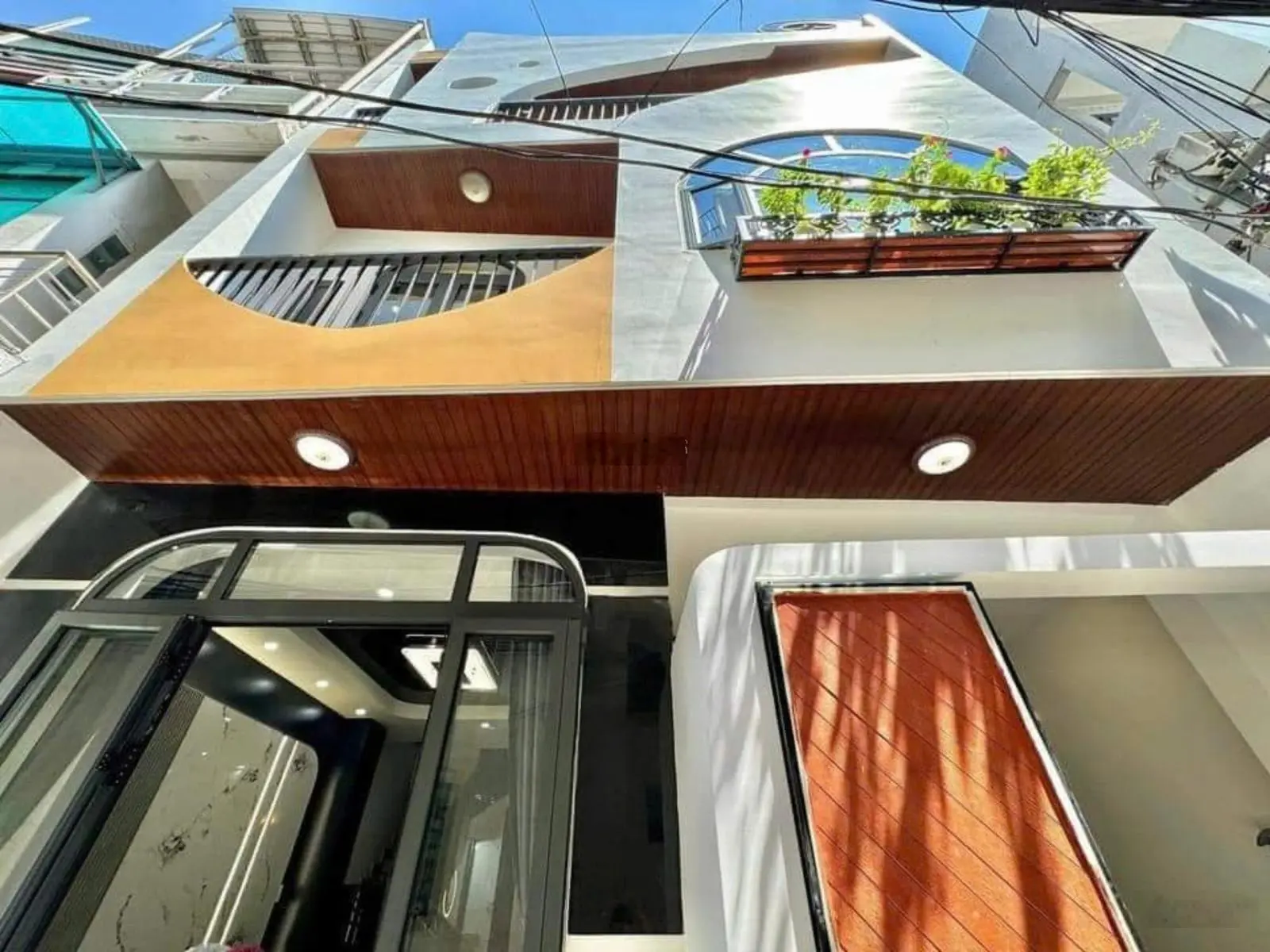 Bán nhà giá mềm - Diện tích lớn 84m2 ngay Phan Văn Trị, P.7, Gò Vấp. Cho thuê 34tr. SHR