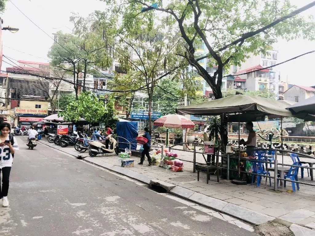 Bán nhà đẹp Hồ Tùng Mậu, view hồ - gara ô tô vỉa hè - thang máy, 74,2 m2, giá 19.5 tỷ