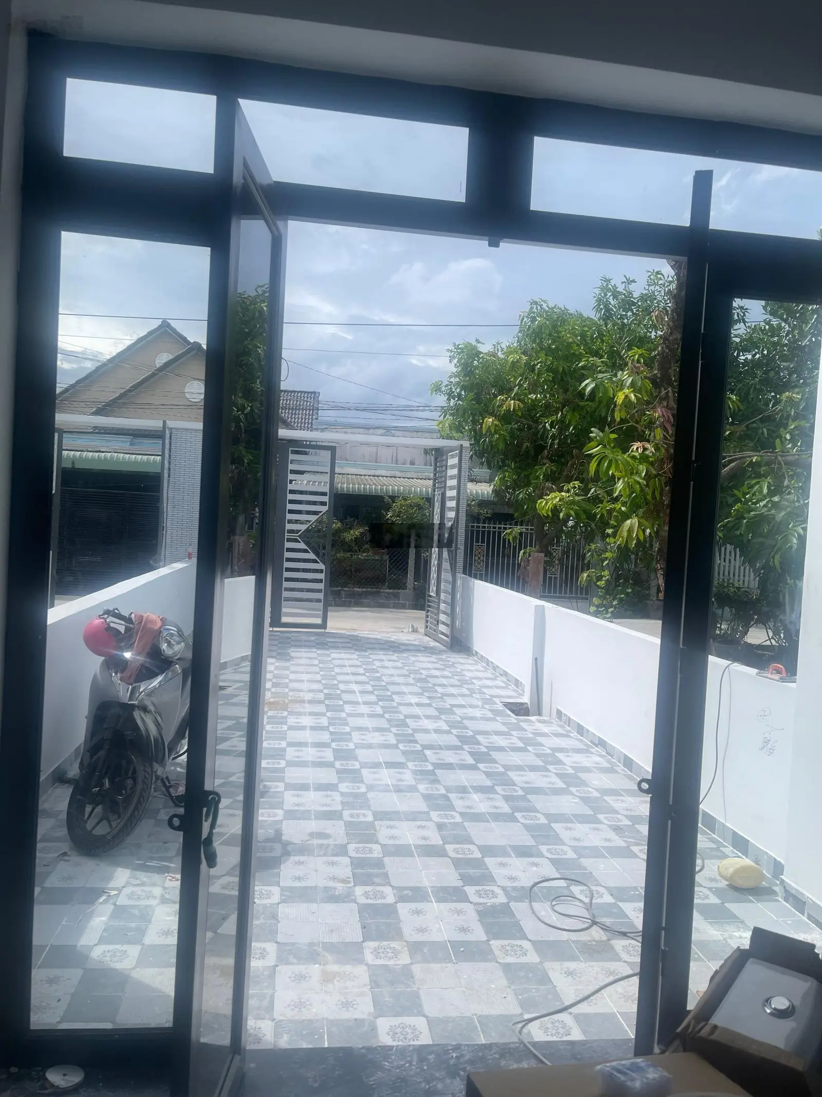 Cần bán nhà 1tr1 lầu sổ hồng riêng CC sang tên 2 tỷ 150 Thạnh Phú Vĩnh Cửu Đồng Nai LH 0931 534 ***