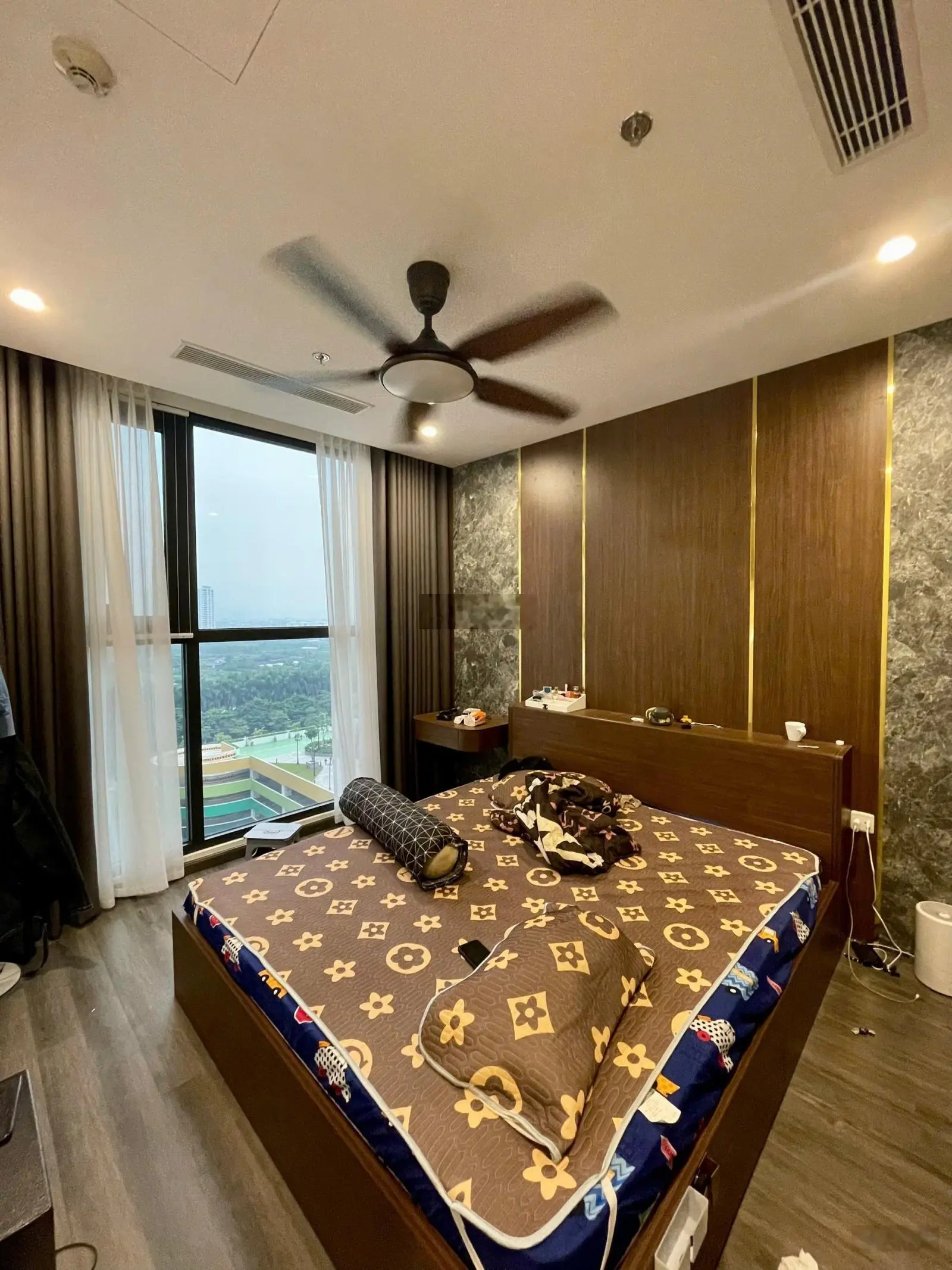 Chủ nhà chuyển công tác cần bán căn góc Đông Bắc 82m-The Zenpark-view bể bơi cực đẹp-full nội thất