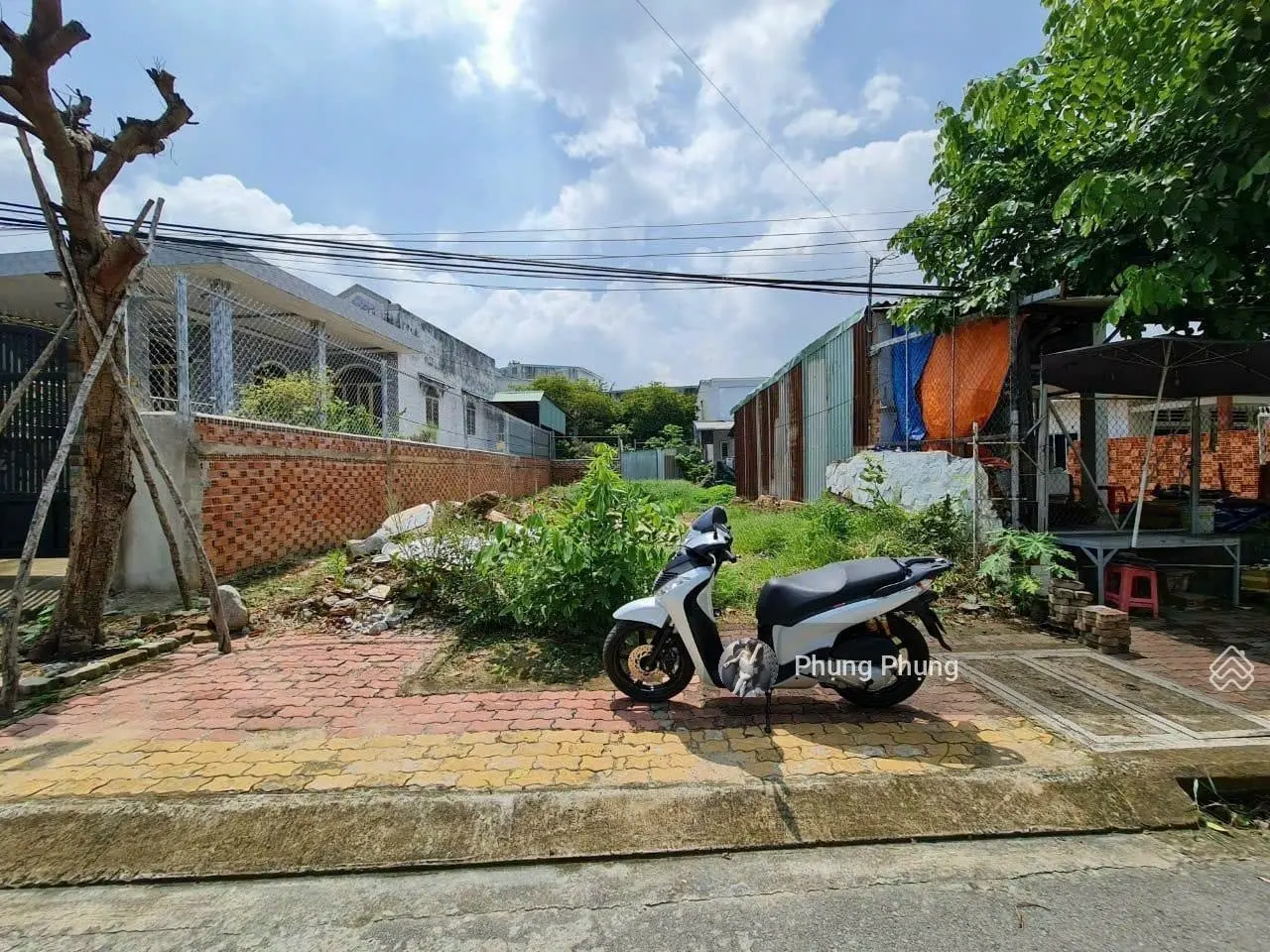 Kẹt tiền bán gấp lô đất ngay trường ĐH Nguyễn Tất Thành, An Phú Đông, DT 100m2, SHR