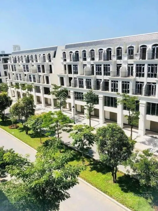 Cần nhương lại liền kề đường 33m, 100m2 tại dự án Hinode Royal Park, giá tốt 19,5 tỷ
