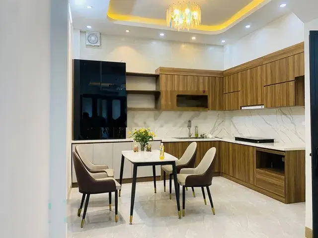 Nhà đẹp Pháo Đài Láng - DT 48m2 - 5tầng - MT 4m - 10,5 tỷ
