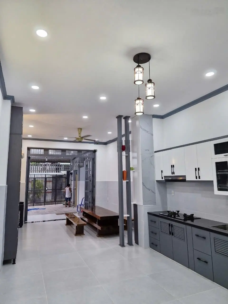 Nhà đẹp Linh Trung - 100m2 - hẻm xe hơi - 2 tầng - sổ hồng hoàn công - nhỉnh 6 t.y