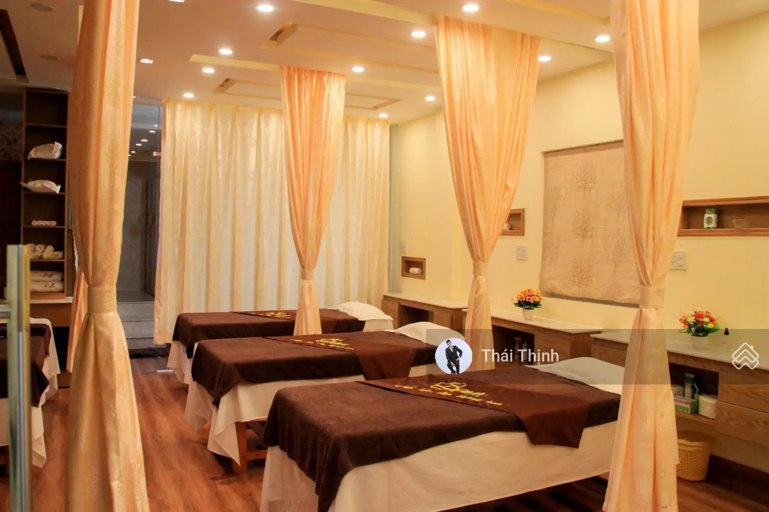 Mặt tiền hẻm nhựa 8m vip đường 3/2 - 6 tâng lầu ngang 7m dòng tiền khoán khủng 100 triệu chỉ 2x tỷ