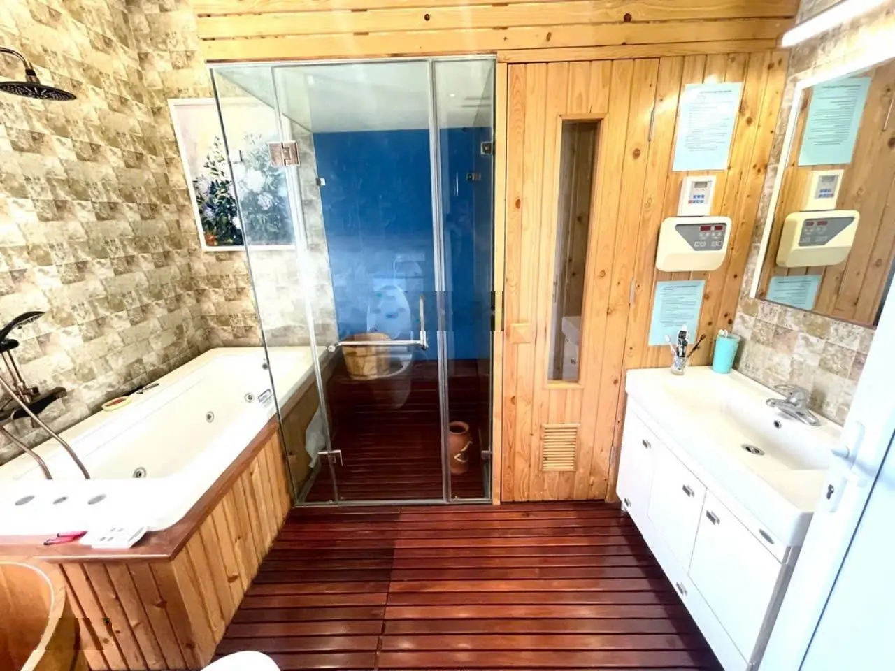 Nhà đẹp phố Trần Khát Chân - khu phân lô dân trí - DT 57m2x3T - nhỉnh 9 tỷ