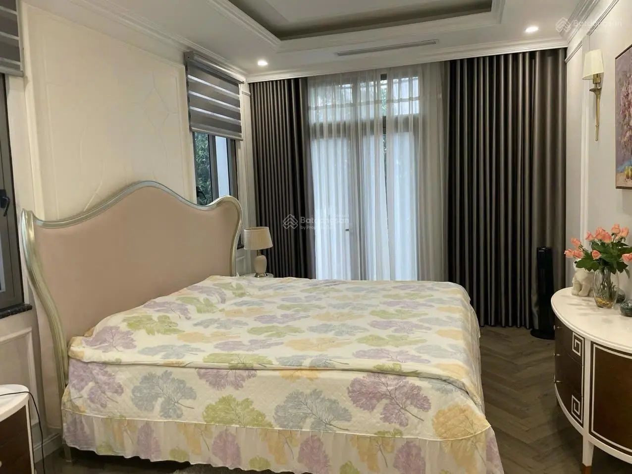 Tôi cần bán căn song lập Tulip 168 m2 hướng Đông namfull đồ hiển đại bên hồ Harmony, 0963 892 ***