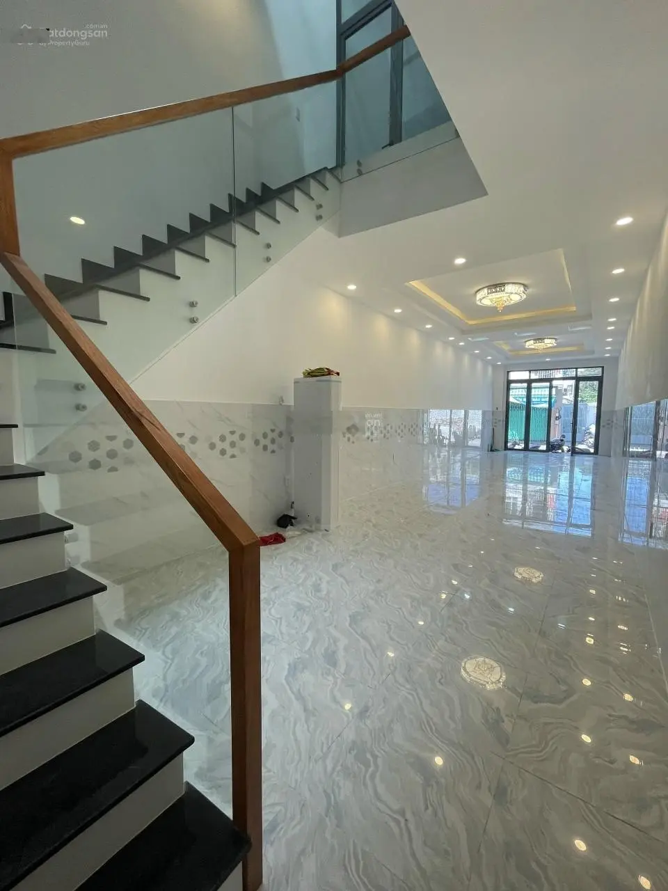Nhà MTKD ngay khu Bình Tây Chợ Lớn - 2 oto nằm nhà - 4x22m - 15,3 tỷ