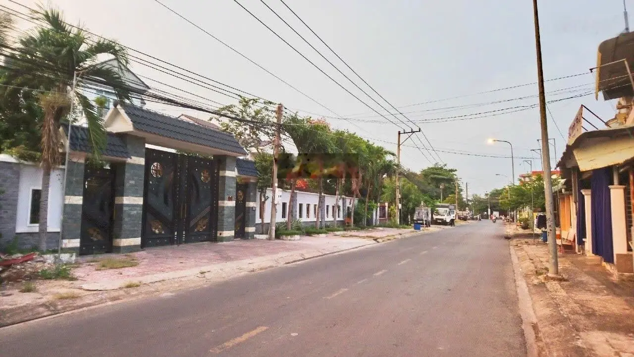 Mặt tiền đường nhựa ngang 12m giá 3,9ty
