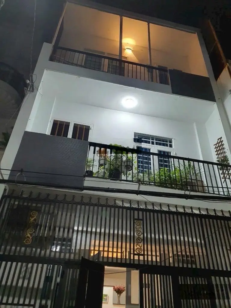 Giá 4.X Tỉ - 5x7m - 4 Tầng - Hẻm 5M Thông - Gần Tân Kỳ Tân Quý - Tân Phú