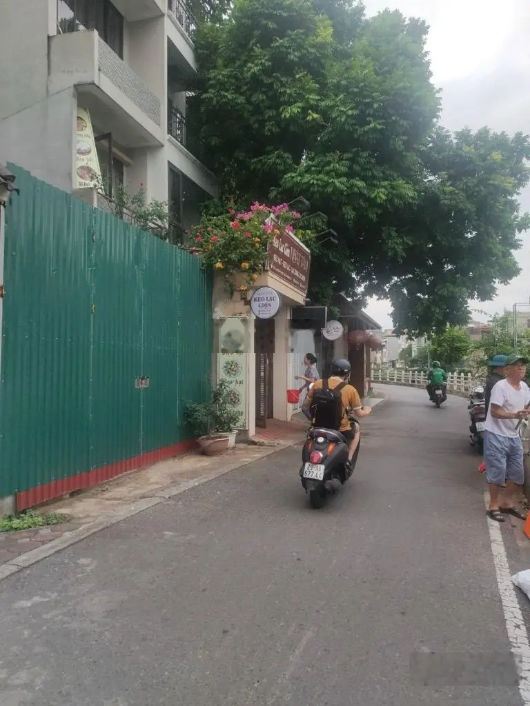 Bán 128m2 đất mặt Hồ Tai Trâu, vị trí cực kỳ đắc địa, giáp đường hồng tiến, xây nhà dòng tiền, kd