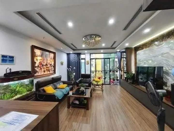 Nhà đẹp - Cầu Giấy - ô tô đỗ cửa - kinh doanh - 6 phòng ngủ - ngõ thông - tiện ích đầy đủ