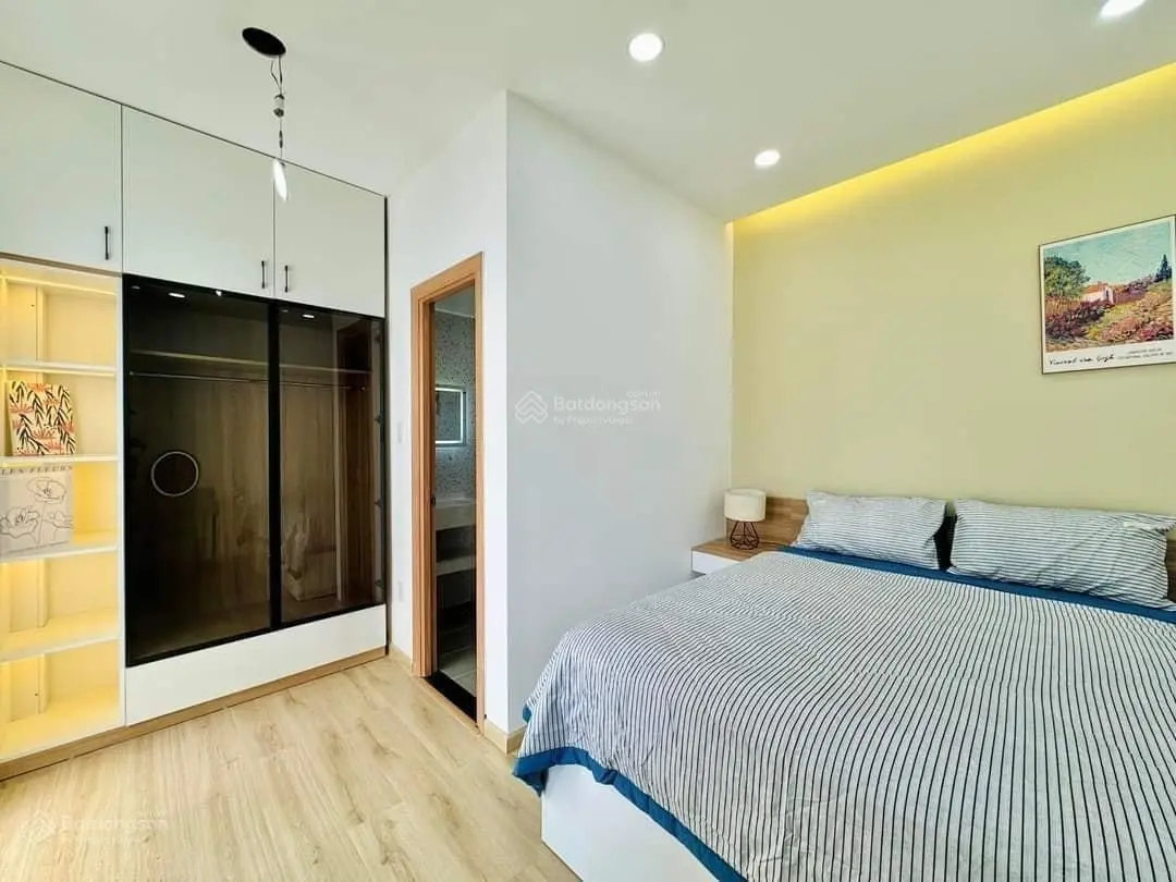 Giảm mạnh 400 triệu bán gấp nhà Nguyễn Thiện Thuật, P. 3, Q. 3 - Giá 3tỷ820/81,5m2, ngay chợ Bàn Cờ