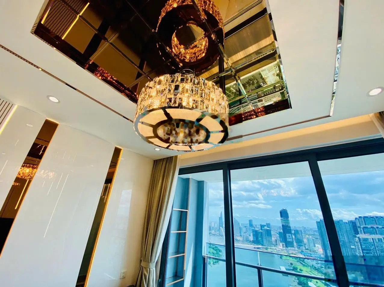 Bán căn hoa hậu Sunwah Pearl, góc 2PN 2WC tầng 48, view sông Quận 1, cầu Ba Son, full nội thất