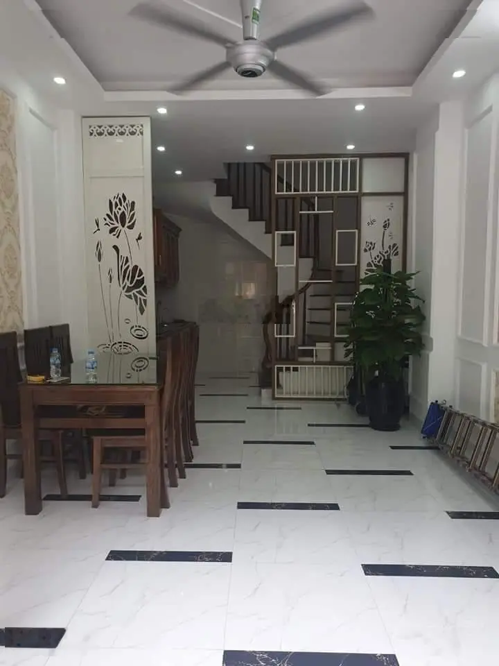 Chính chủ bán nhà Yên Nghĩa, sát VD4, dt 35m2*5T, ô tô đỗ sát nhà, full nội thất, hơn 3 tỷ